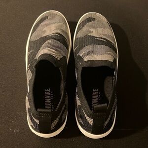 {Rory Beca} Slip on Camo Shoes